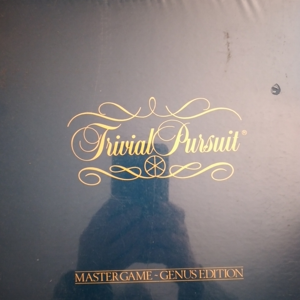 NEW trivial pursuit genius edition